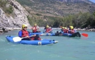  Canoe Raft on the Durance